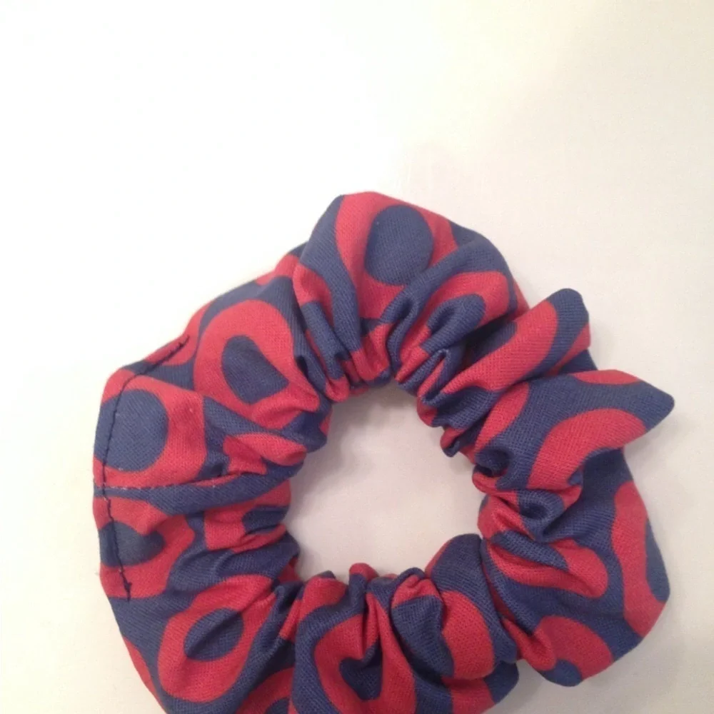 Phish Scrunchie, Fishman Donut Scrunchie Blue and Red 80’s Jam Band, Elastic.